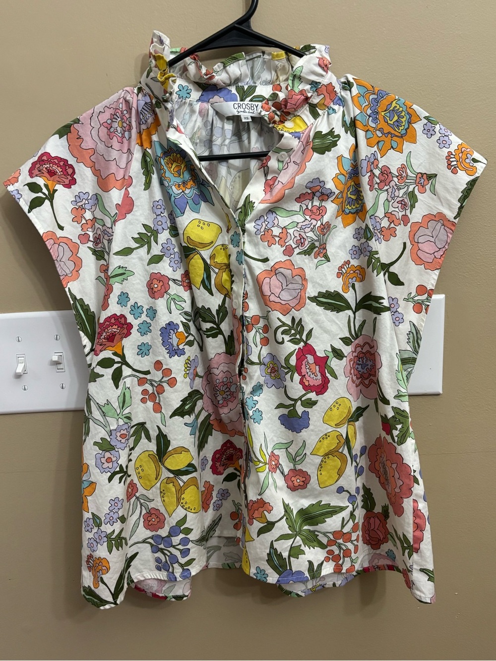 Crosby by Mollie Burch Billie Blouse Lemon Verbena Floral XS